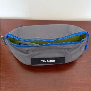Timbuk2 Gray and Blue Belt Bag with Modern Design